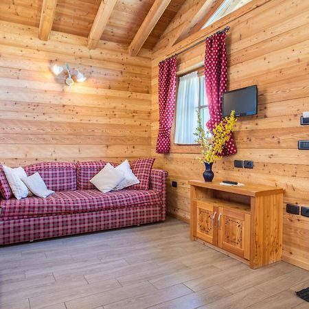 Chalet Camping Fae 1 마돈나 디 캄필리오 외부 사진